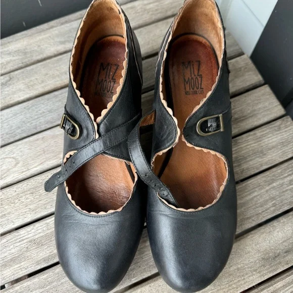 Miz Mooz Francine leather Mary Jane shoe in black size 9 - Picture 2 of 7